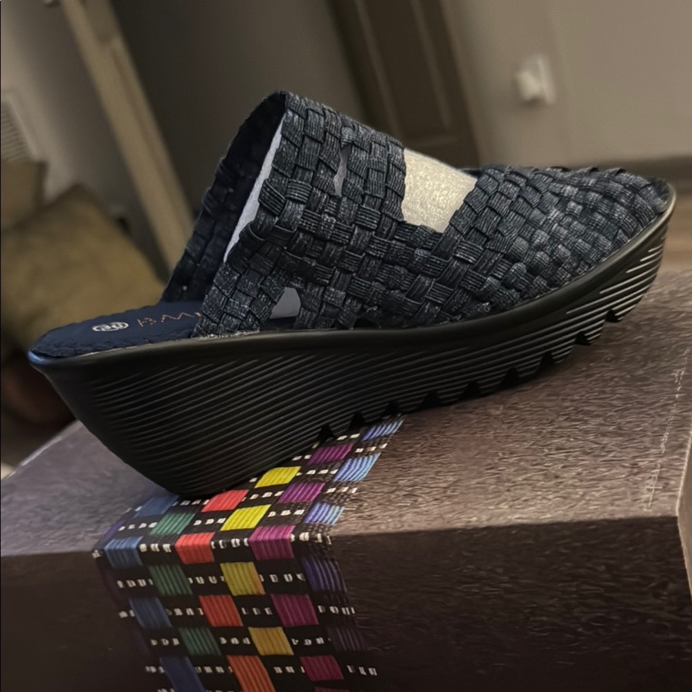 Bernie Mev Women's Jeans Color Woven Platform Shoes US 5 / EU 36